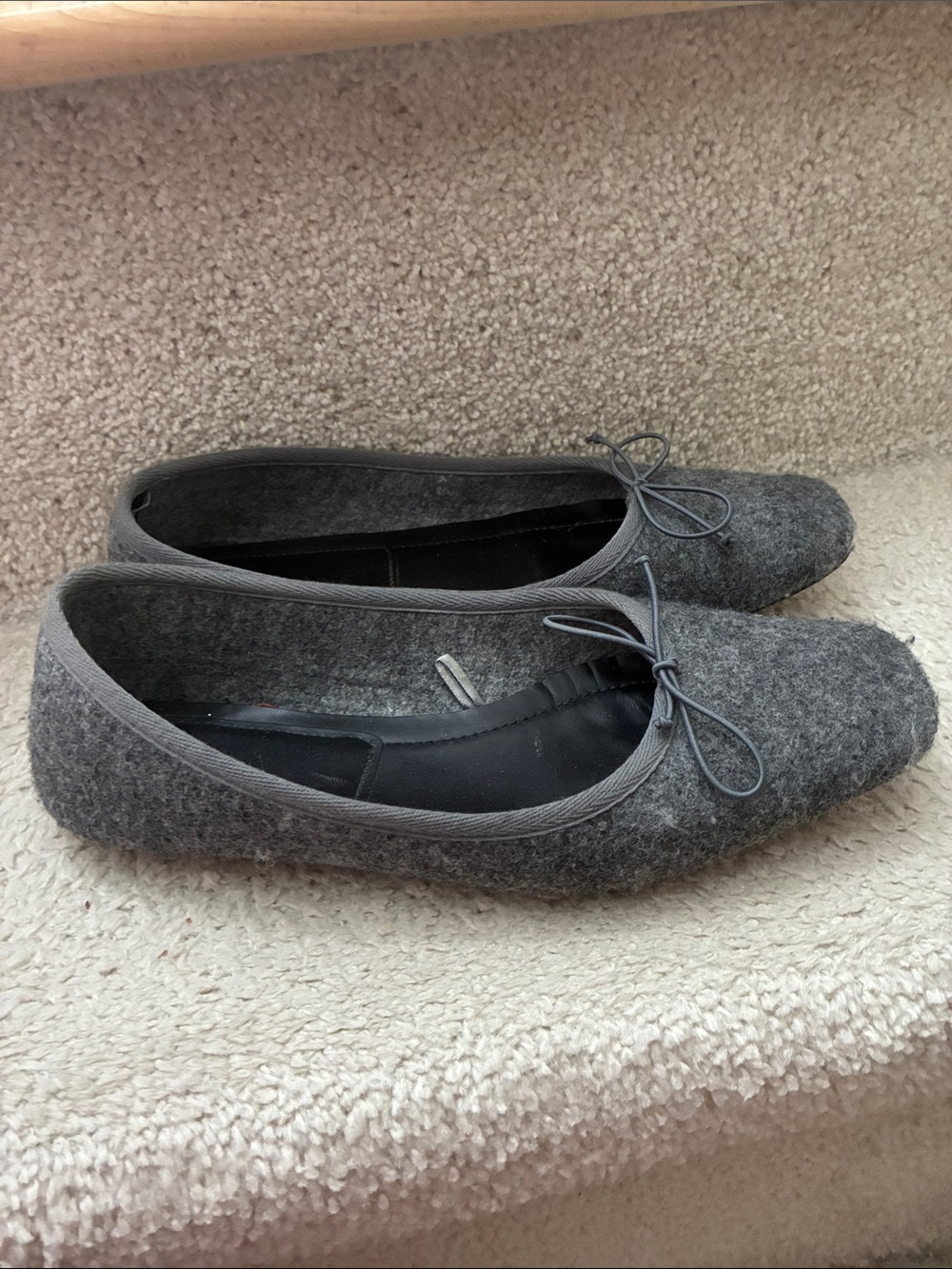 Zara Women's Gray Felt Ballet Flats with Bow